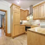 2 Bed Traditional Apartment - Trafalgar Square